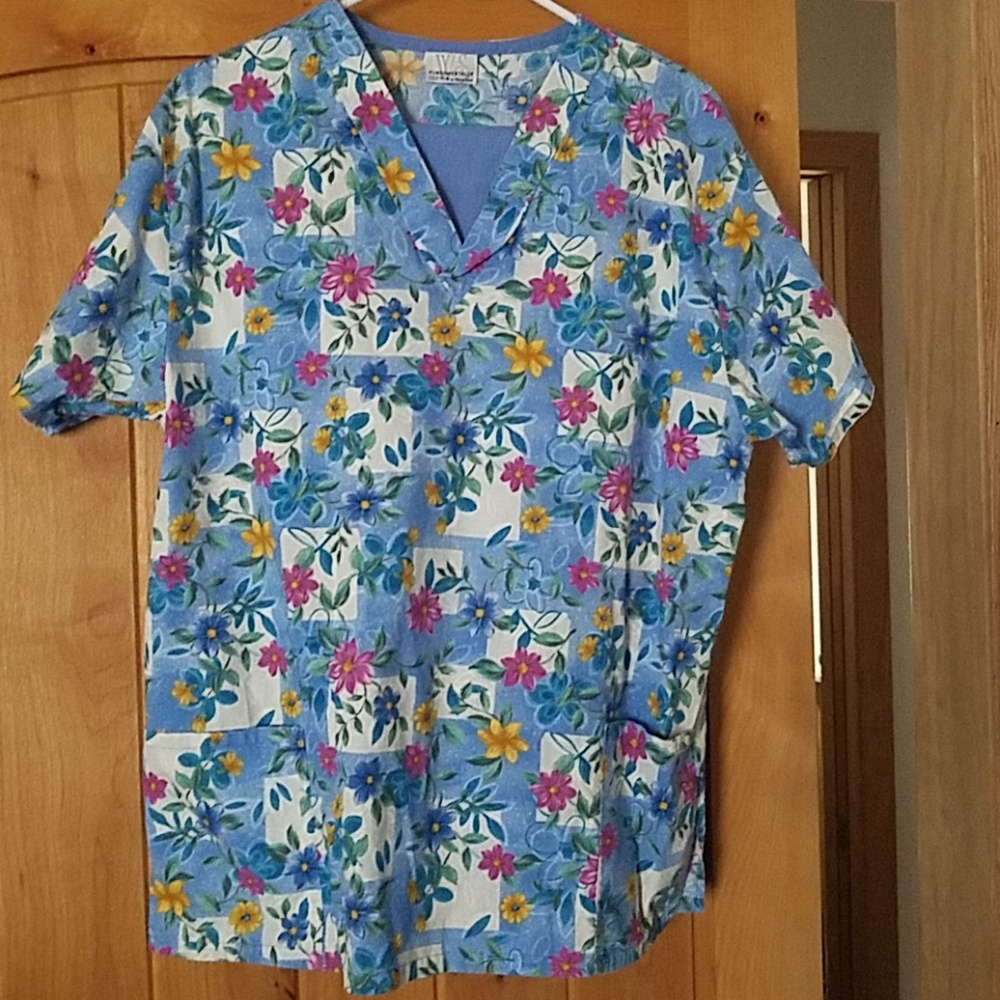Scrub top